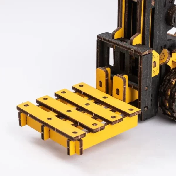 chariot-elevateur-a-fourches-forklift-tg413k-puzzle-3d-bois-wooden-model-kit-diy-mykitdiy
