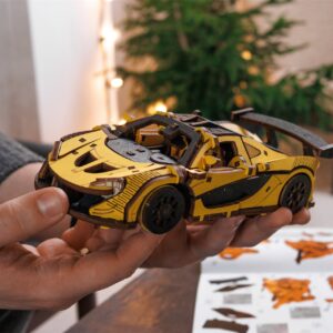 Voiture de course jaune - EWA